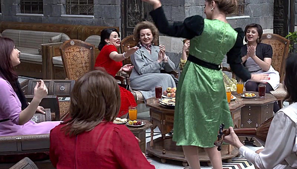 The Collar of Girls S01E17