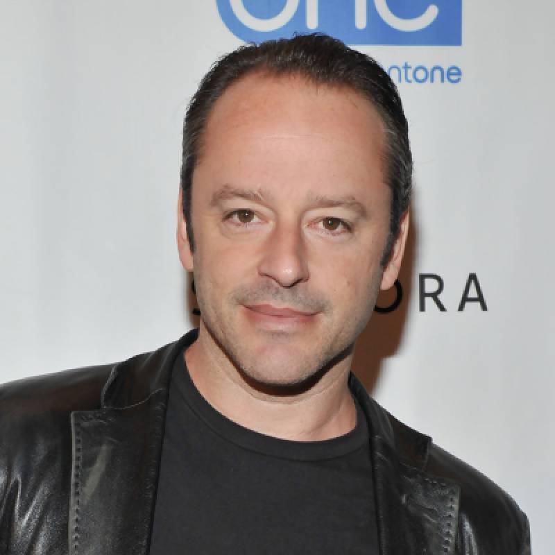 Gil Bellows