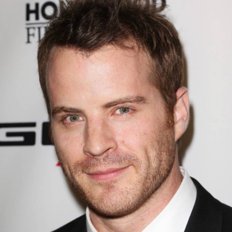 Robert Kazinsky